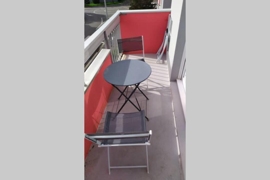 Chez Romain, Appartement Proche Commerces Et Centre Ville Avec Wifi Verdun-sur-Meuse Ngoại thất bức ảnh
